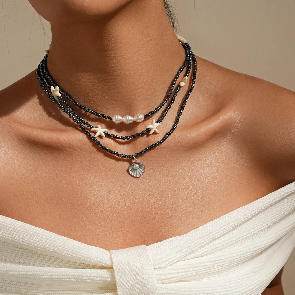 Fashionable Bohemian Style Summer Natural Shell Necklace for Women Design Shell Pearl Starfish Black Rice Beads Trendy Gift