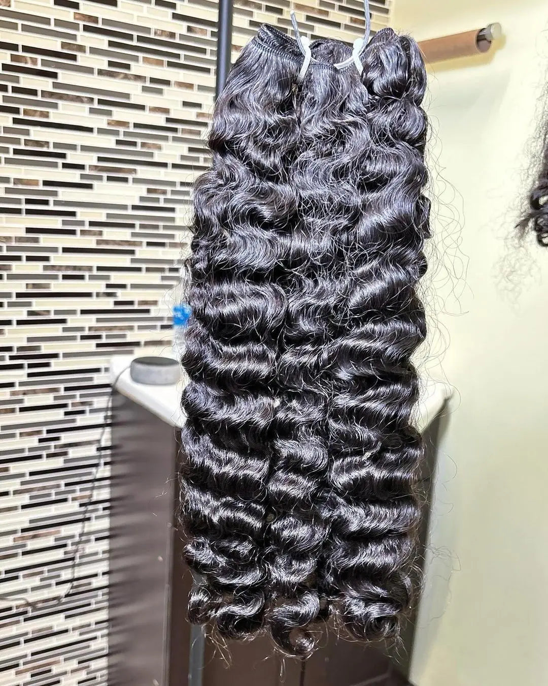 Unprocessed Natural Wavy Brazilian Hair Vendors Raw Cuticle Aligned Vietnamese Human Hair Bundles High Quality Raw Vietnamese