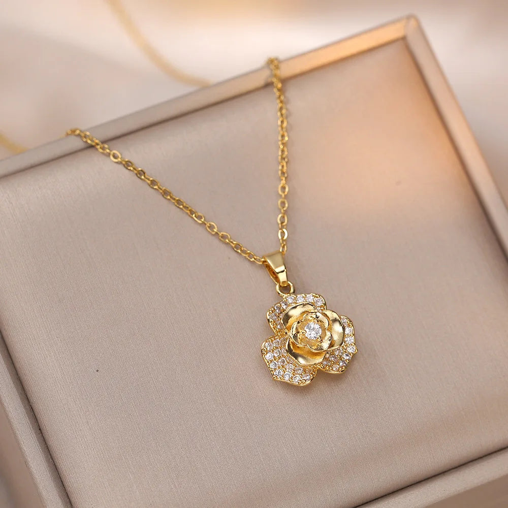 Newest 18k Gold Plated Diamond Rose Flower Rotating Stainless Steel Zircon Flower Necklace for Women