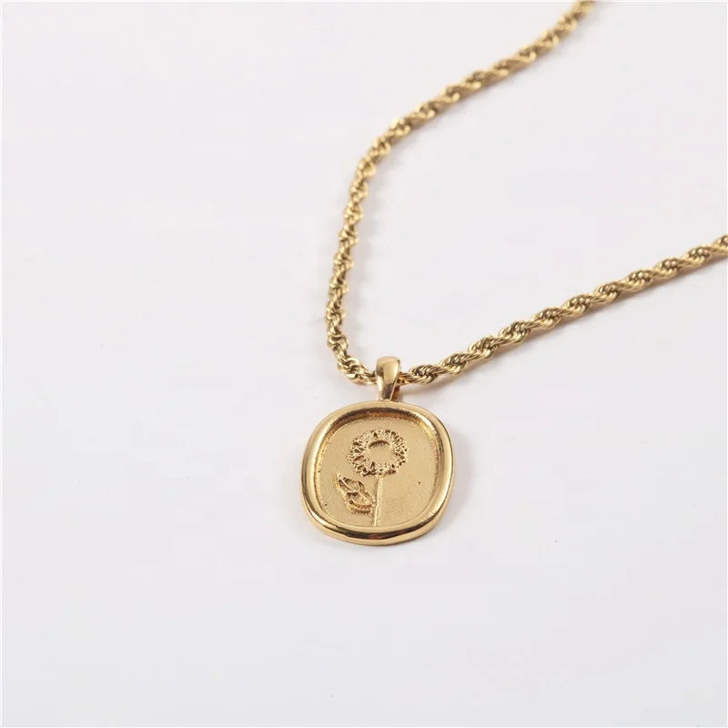 Wholesale 18K Gold Plated Stainless Steel Women Necklaces Flower Pendant Lucky Necklace