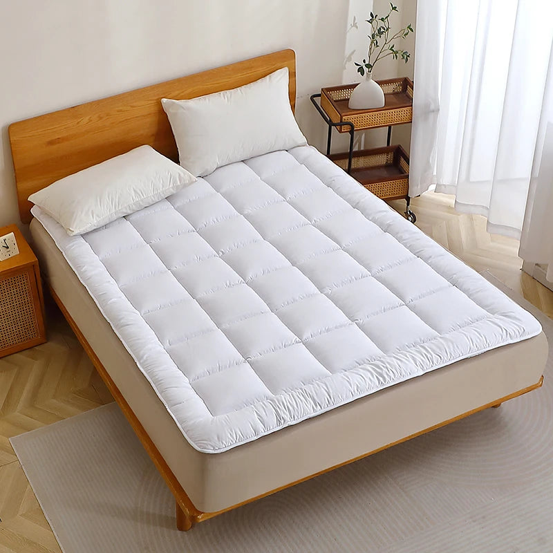 White 1-Piece Thin Mattress Pad with Strap for Home Use Comfortable Bedspread & Coverlet Accessory MegaBDM
