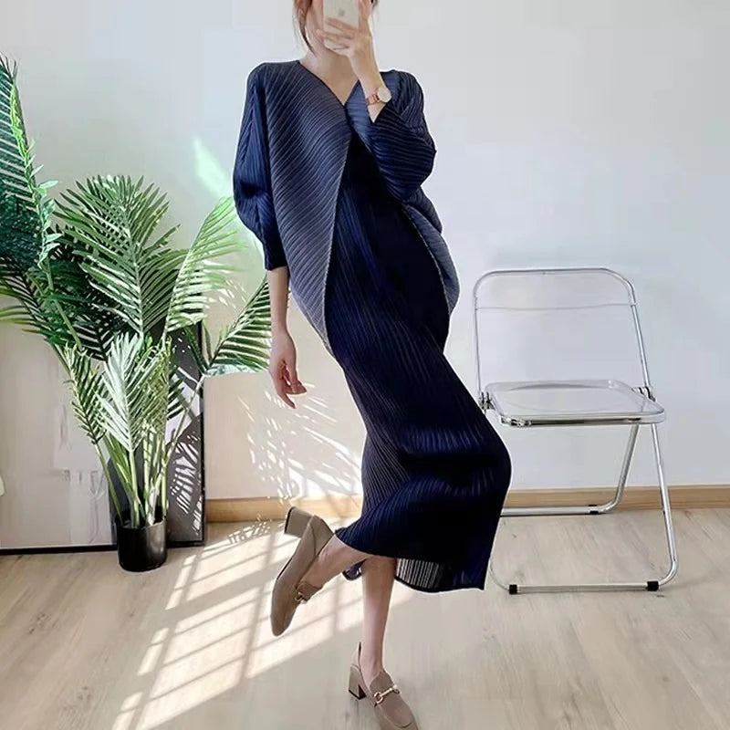 Pleated Gradient Floor-Length Eco-Friendly Beading V-neck  Loose Plus Size Slimming Dress