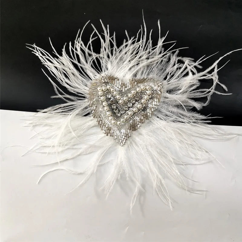 Hot Sale Diy Embroidery Pearls Beaded Heart Patch With Feather LT9322