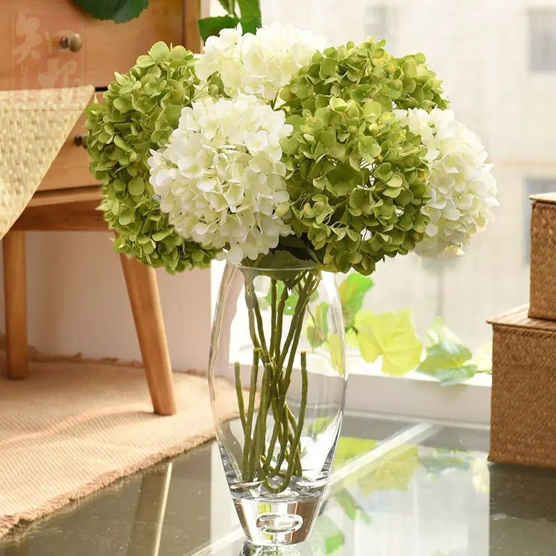 Sweet Sakura Flower White Real Touch Preserved Hydrangea Dried Flower in Box for Wedding Decoration Home Decor