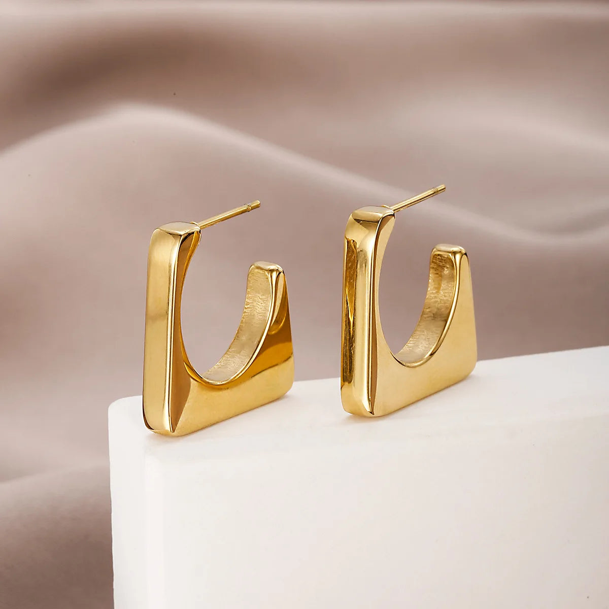 New Hot Selling Surgical Stainless Steel Hoop Earring PVD Waterproof Hypoallergenic Earrings 18k Gold Plated Earring for Women