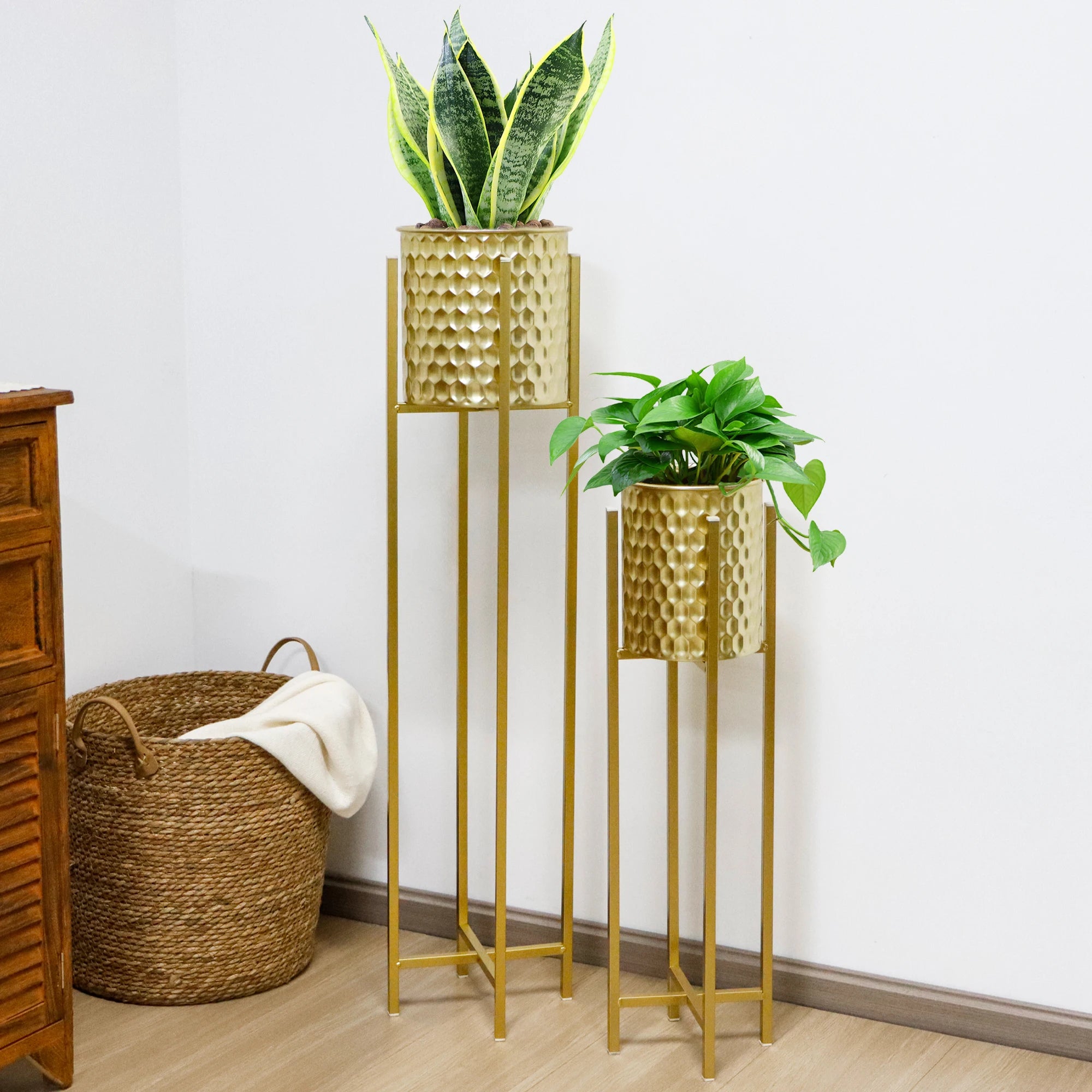 Set of 2 Tall Gold Flower Pot Classic Honeycomb Surface Design Indoor Balcony Decorative Planter With Stury Stand