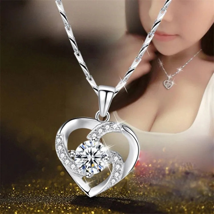 Premium Eternal Crystal Clavicle Chain Romantic Heart Pendant Necklace Sparkling Multi-color Diamond Necklace Gifts for Women