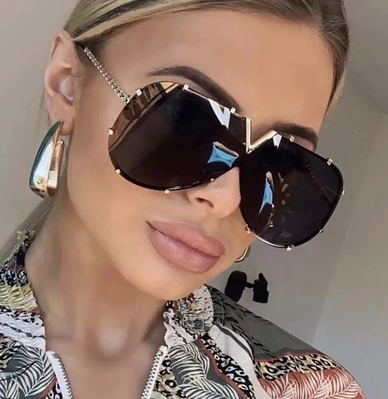 New Style Classics One Piece Body V8 Sunglasses Female European and American Personality V-shaped Round Sun Glasses