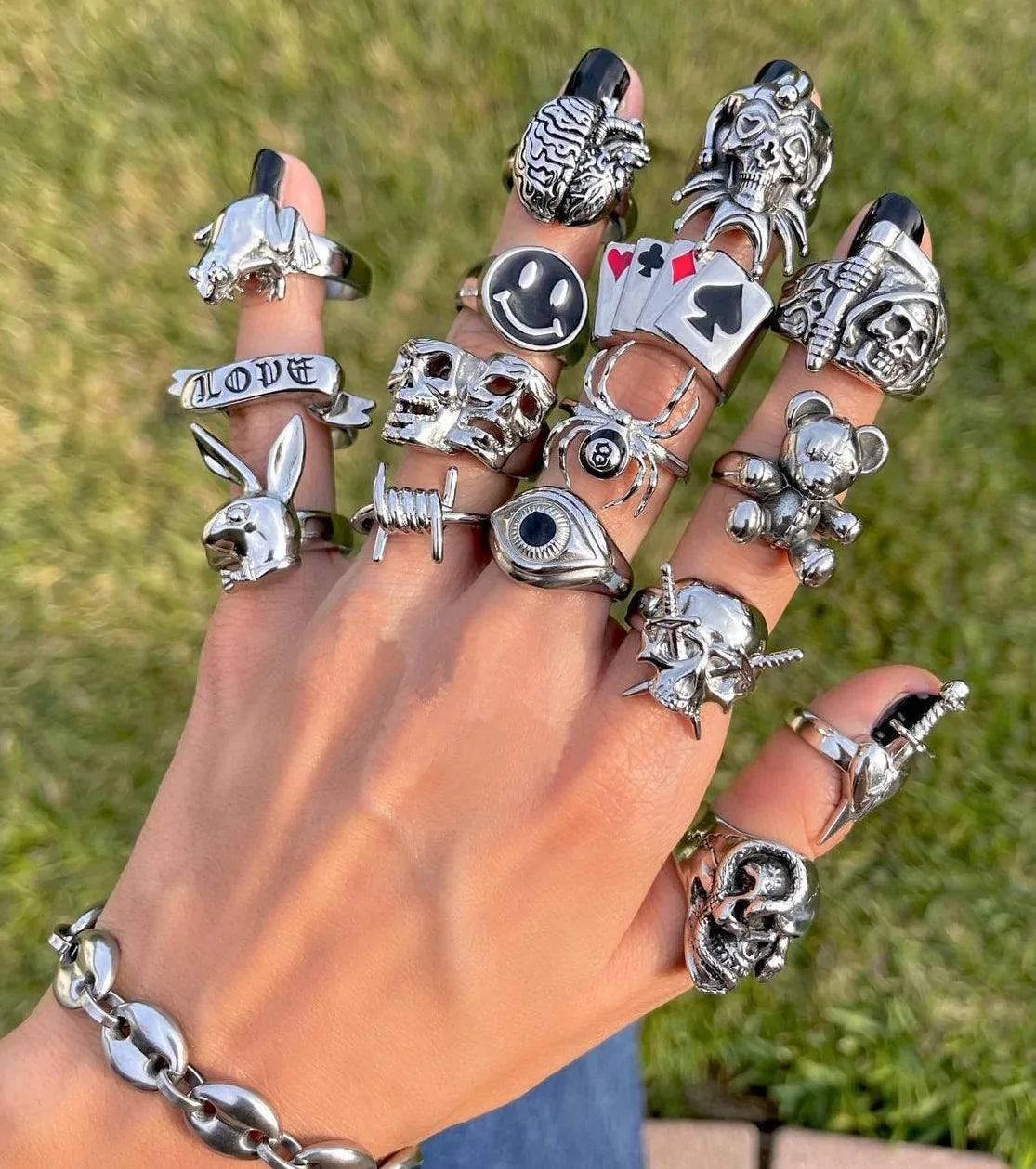 Hiphop Gothic Punk Heart Grog Skull Rings for Women Men Vintage Gothic Spider Rabbit Smile Face Ring Couple Fashion Jewelry Gift