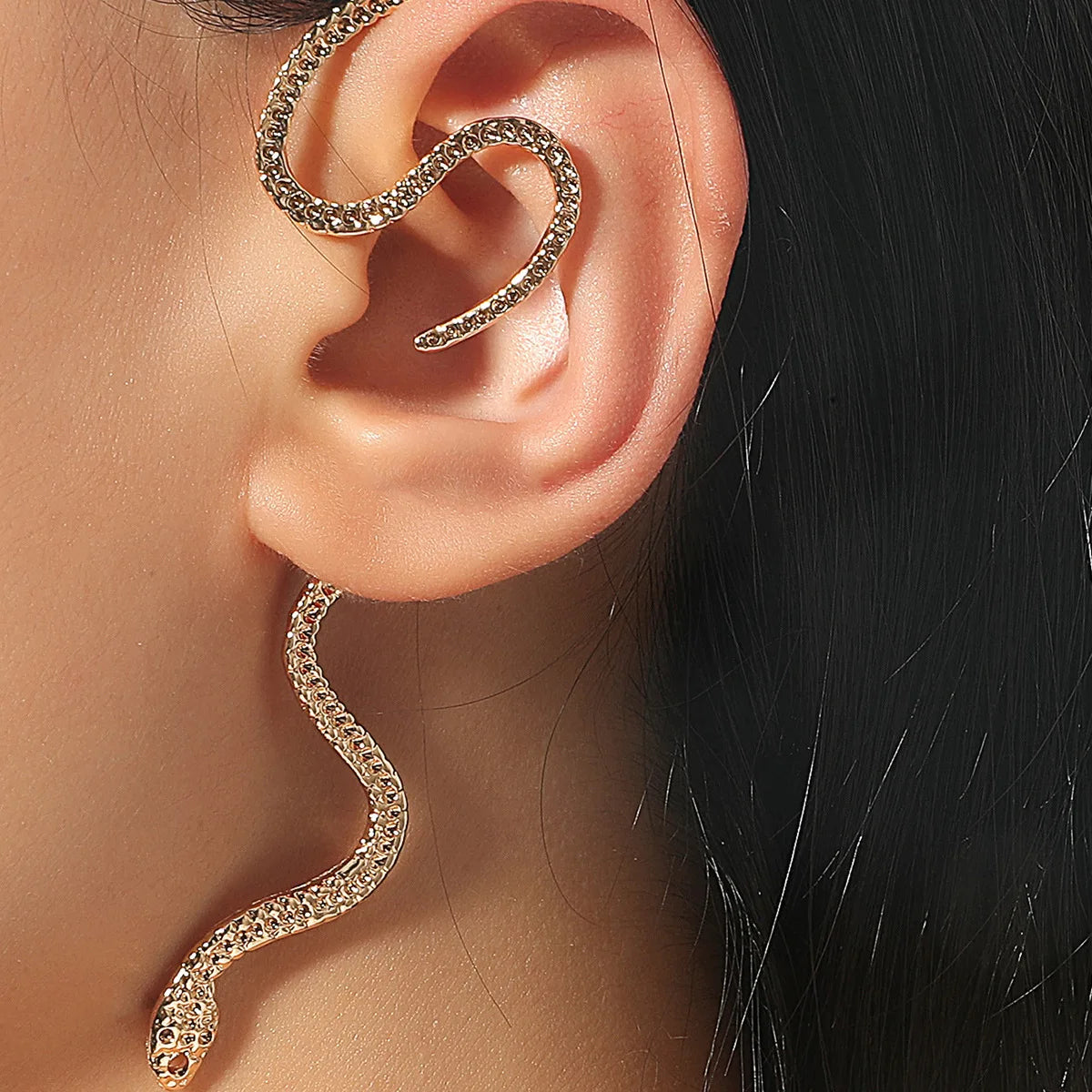 Fashion Retro Animals Sparkling Zircon Earrings Diamond Clip Earrings Gold Plated Snake Jewelry Earrings for Women Girls