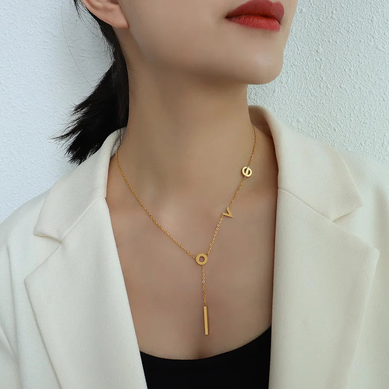 Personalized 18k Pvd Gold Plated Love Letter Initial Pendant Necklace Women  's Statement Necklace Fashion Jewelry