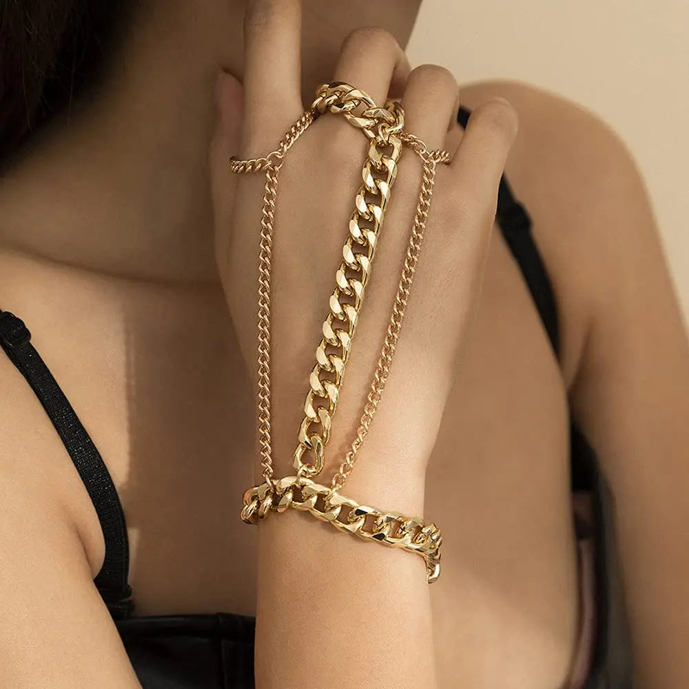 Wholesale Luxury Gold Plated Charm Bangle Nail Jewelry Bracelet with Finger Ring