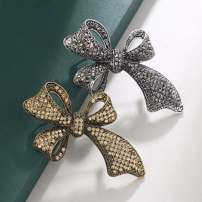 Fashionable and Personalized Bow Tie Lapel Flower - Vintage Rhinestone Brooch for Women Coat Anti-Slipping Decoration Manufact