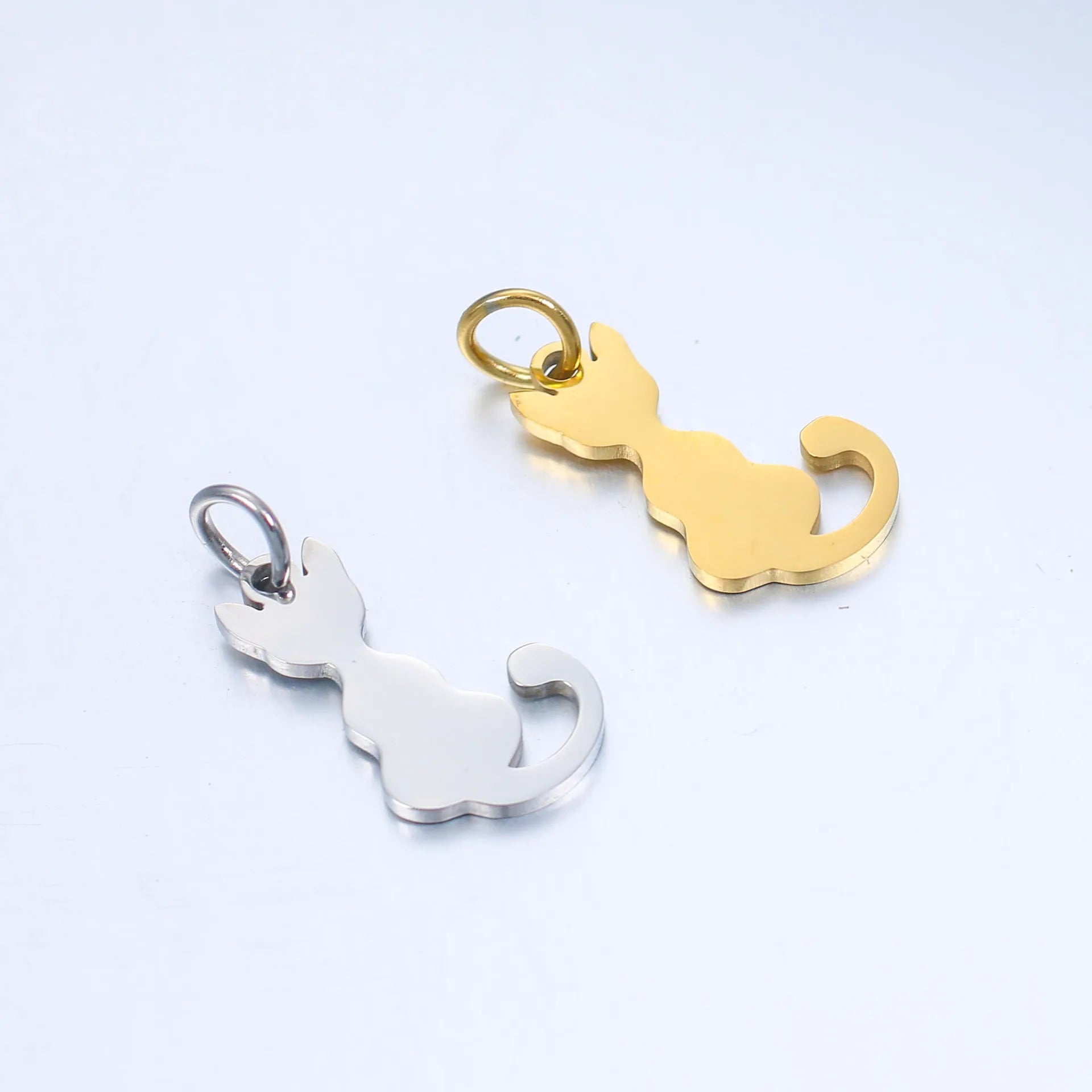 High Quality Gold Silver Stainless Steel Cat Charm Animal Pendant for Diy Necklace Bracelet Jewelry Making Finding (SZ114)