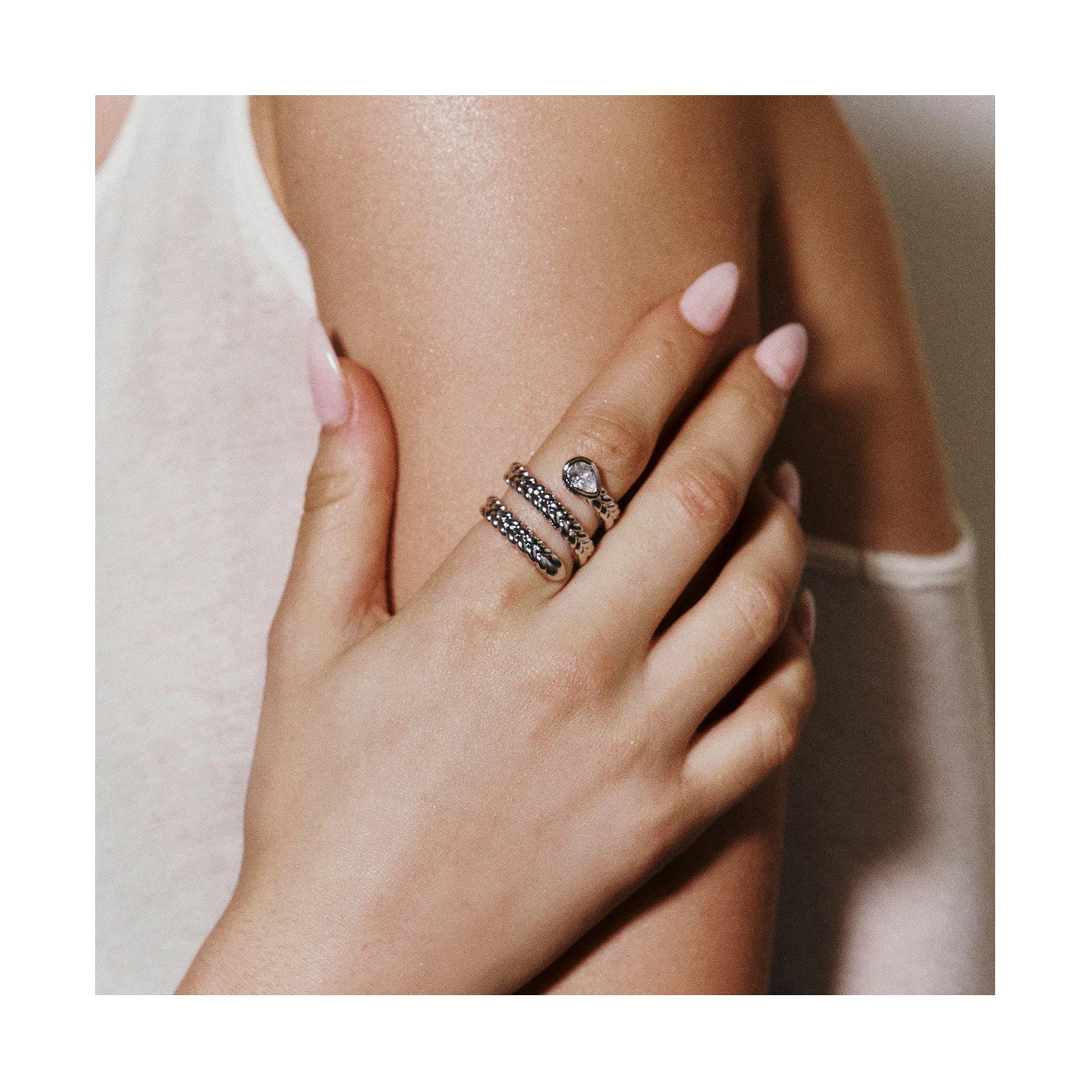 ERESI Wholesale Fashion Design 18k Gold Plated Irregular Geometry Stainless Steel Crossed Snake Open Ring for Women