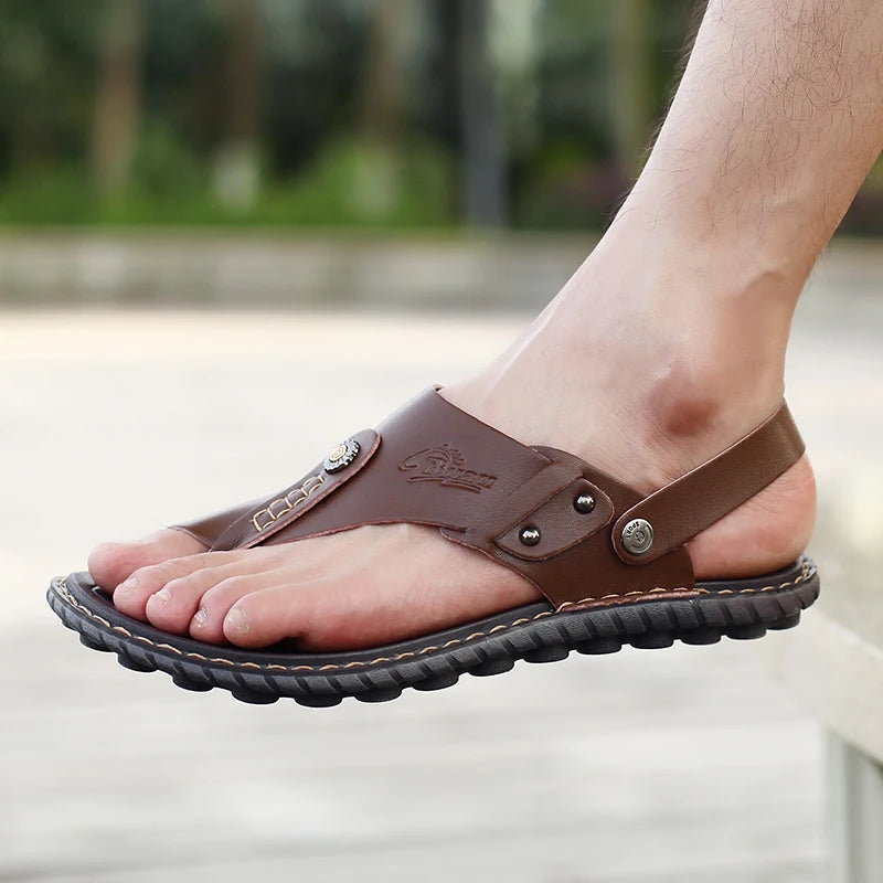 Men's Classic Handmade Leather Slippers Outdoor Casual Soft Flip-flops Wear-resistant and Anti-slip Rubber Sole