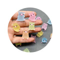 100pcs 3D Pig Miniature Luminous Resin Craft Mini Animal Figurines for Key Chain Drop Earring Accessories