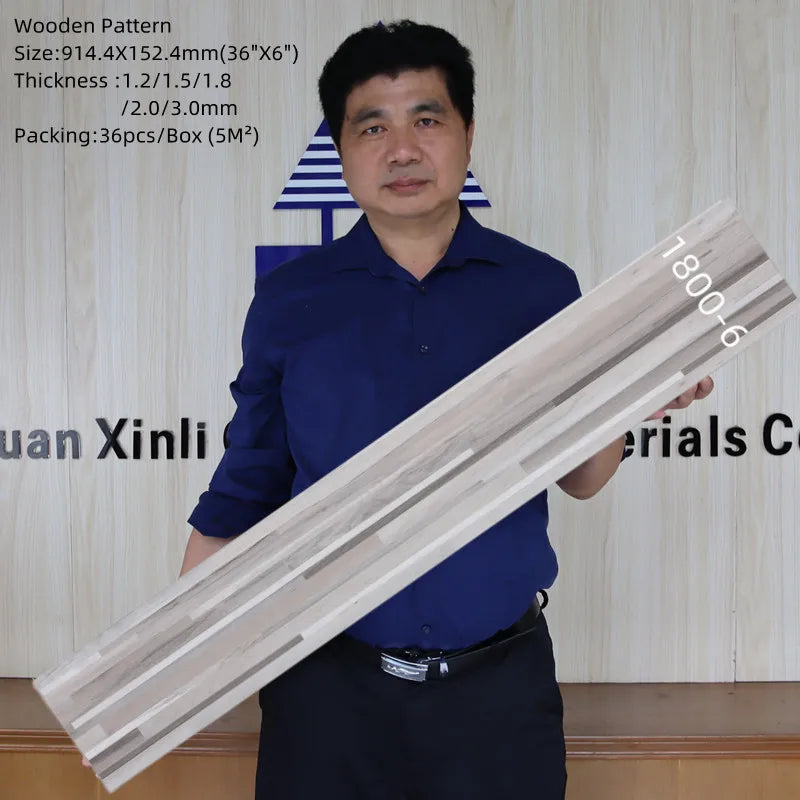 New Innovation High-Gloss Waterproof PVC Vinyl Wooden  Design  Flooring Anti-Slip  Vinyl Flooring