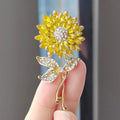Elegant Fashion Brooch Pins Luxury Women Rhinestone Sunflower Gold Plated Wheat Flower Pins Boutique Women Fashion Jewelry Gifts MegaBDM
