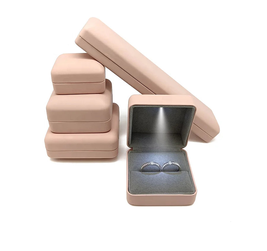 Factory in Stock PU Leather Double Ring Box Led Light Jewelry Box Custom Jewelry Packaging