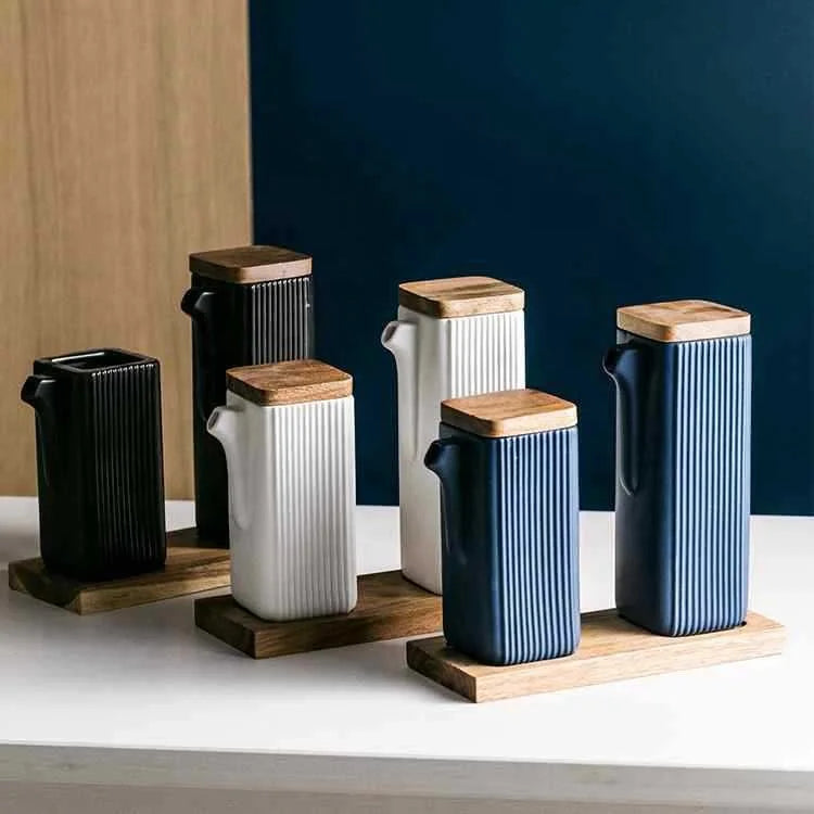 Wholesale square Straight Pattern Seasoning Bottle Kitchen Supplies Two-piece Oil and Vinegar Pot Ceramic Seasoning Oil Bottle
