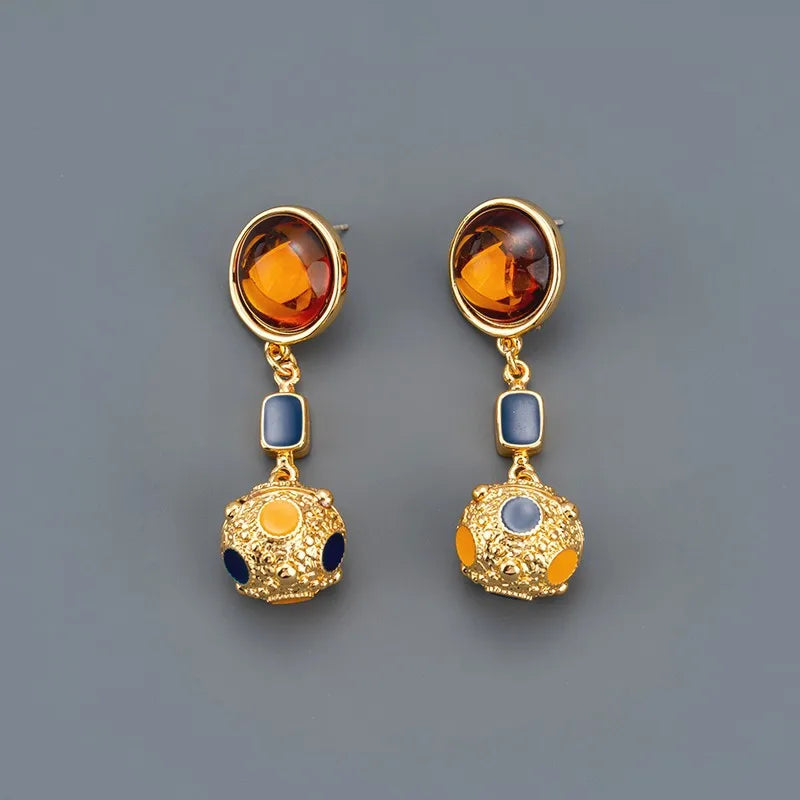 Wholesale High-end Retro Earrings Creative Hot Sale Fashion Gold Earrings Women Gold Ball Stud Earrings