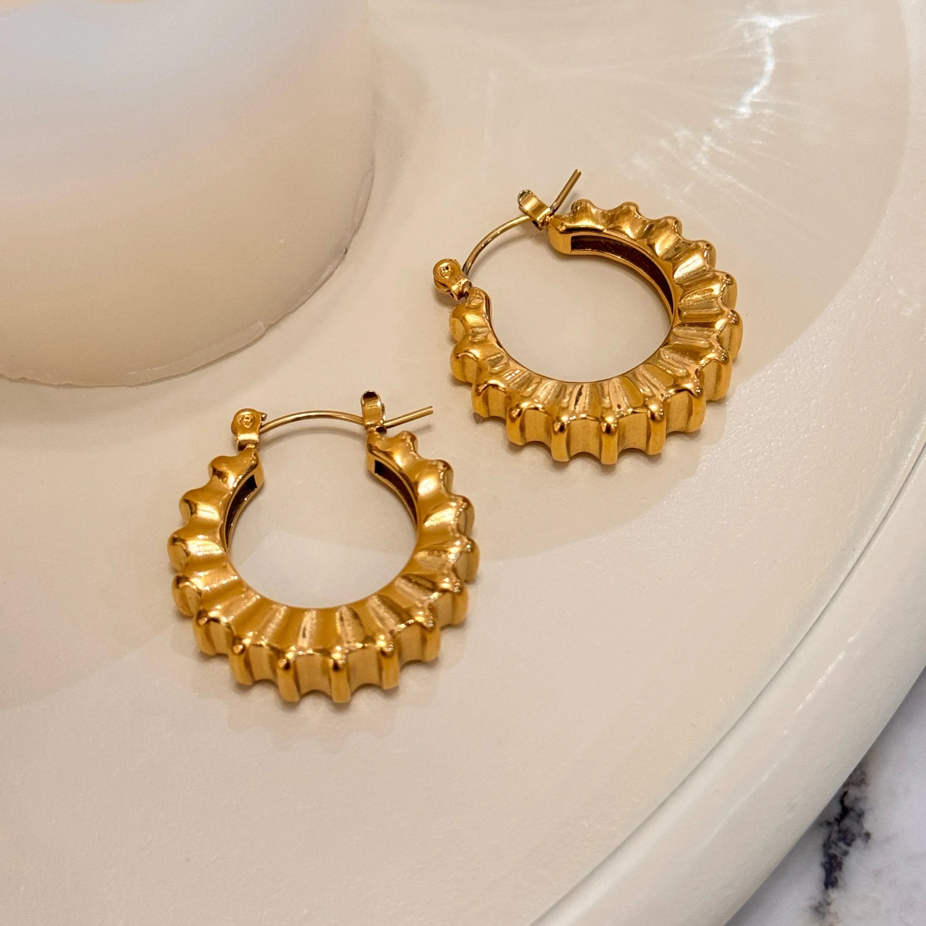 Dazan New Hot 18k Gold Plated Hypoallergenic Stainless Steel Super Shine Vintage Gear Ootd Dainty Earrings Valentines Gift