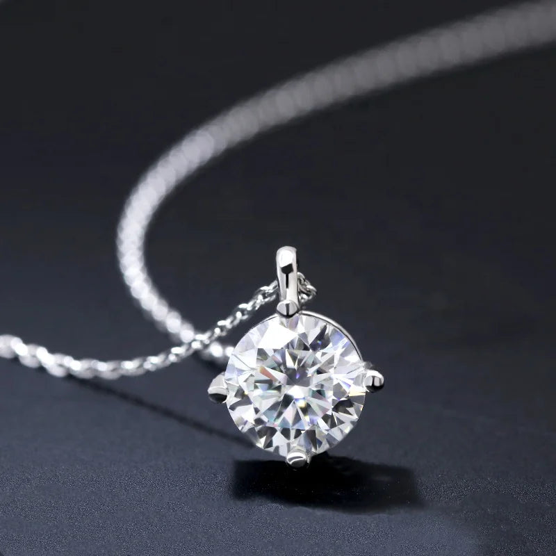 Women Jewelry 925 Sterling Silver with Gold Plated Moissanite Pendant Necklace 0.5ct/1ct/2 Carat Moissanite Diamond Necklace