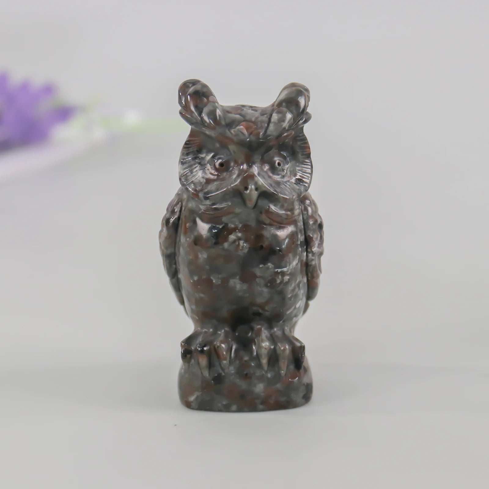 Natural Yooperlite Crystal 6-Inch Hand Carved Owl Stand Big Stone Animal Carving Figurine for Home Desktop Decoration
