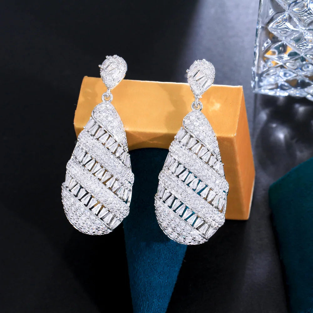 Elegant Bright Cubic Zirconia Statement Long Drop Women Engagement Party Costume Earrings Bridal Luxury Jewelry Accessories