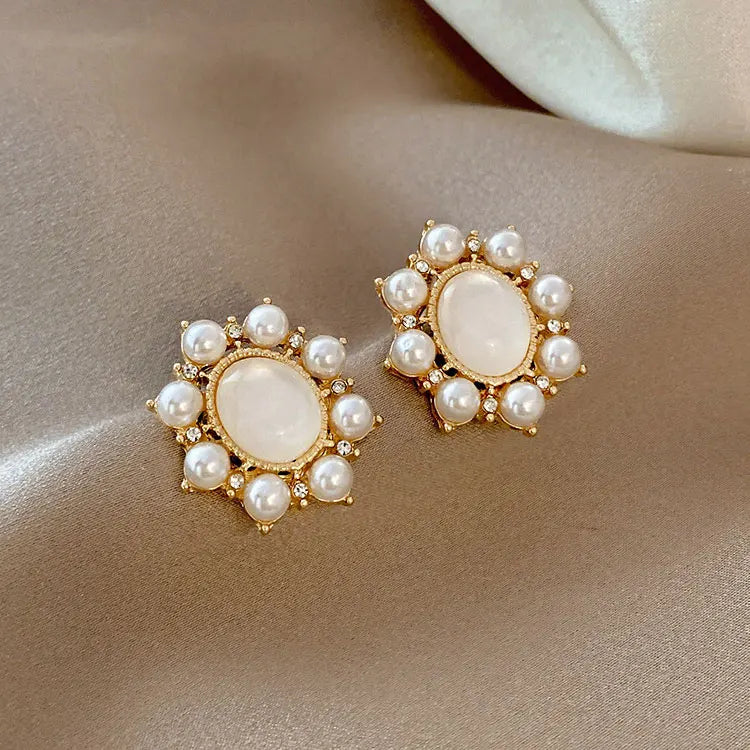 SC Wholesale 40 Models Korean Earrings Gold Plated Earrings Fashion Star Butterfly Flower Heart Pearl Stud Earrings Women 2022