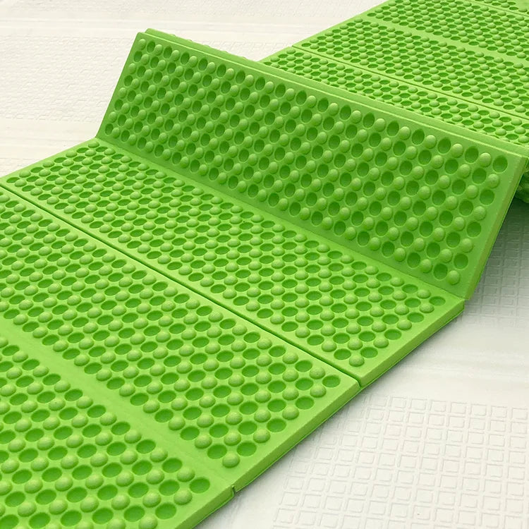 Hot Sell Waterproof Ultralight Egg Nest Outdoor Sleeping Pad XPE Foam Folding Portable Aluminum Film Camping Mat for Hiking