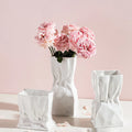 Nordic Modern Luxury White Ceramic Vases Handmade Simple Folds Porcelain Matt Glaze Tabletop Small Wholesale Creative Art Deco