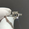 New Arrival Silver 925 Original 1 Carat Diamond Test Past Excellent Cut 1 Ct Sparkling D Color Emerald Moissanite Ring
