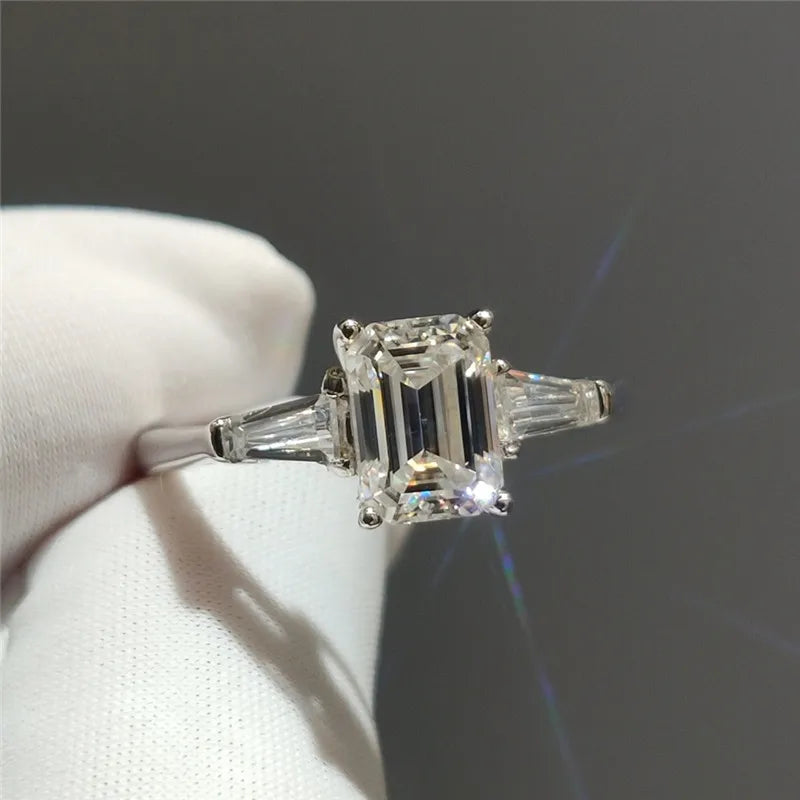 New Arrival Silver 925 Original 1 Carat Diamond Test Past Excellent Cut 1 Ct Sparkling D Color Emerald Moissanite Ring