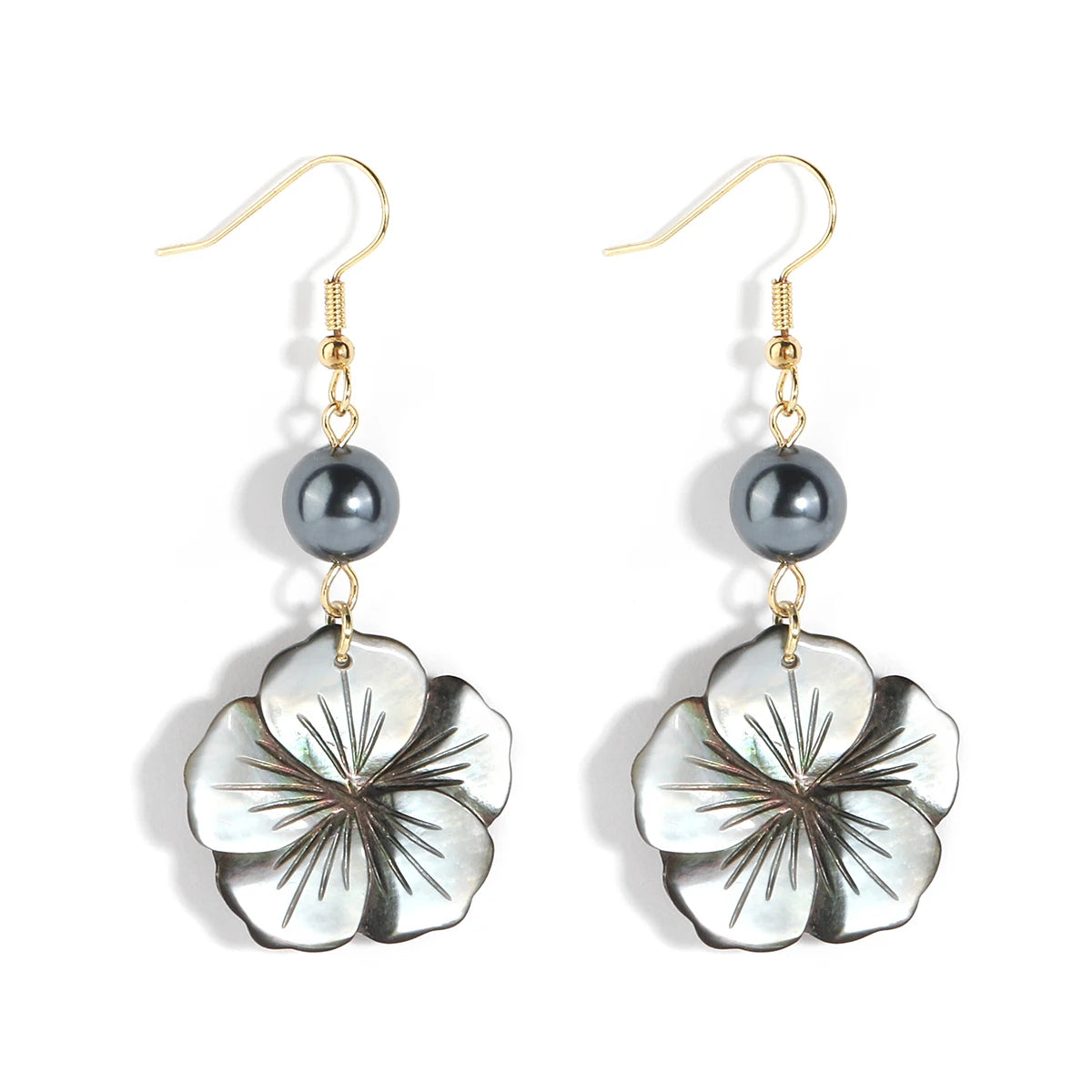 2026 Hot Sale 18K Gold Plated Flower Shape Design Earrings Trendy Polished Mother of Pearl Earrings