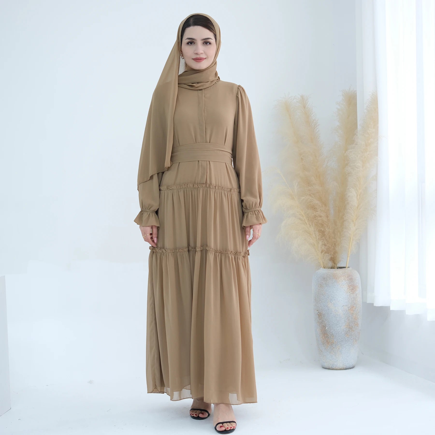 Loriya Hot Selling Solid Color Layered Chiffon Women's Dresses Islamic Clothing Closed Abaya Women Muslim Dress Matching Hijab