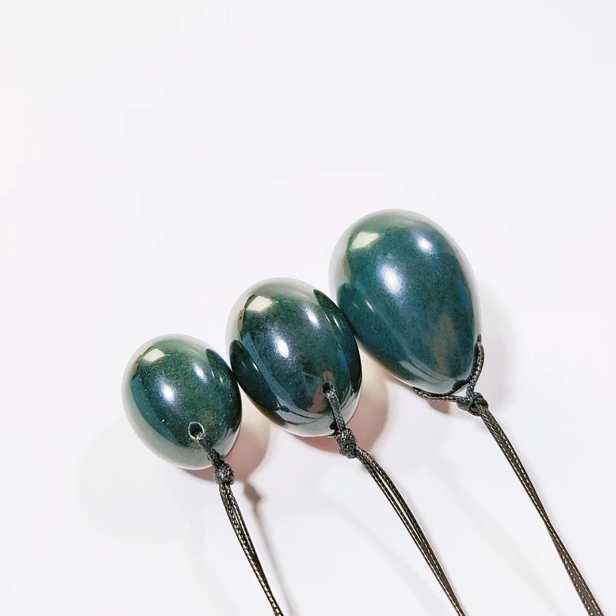 Crafts 2026 Nephrite Jade Yoni Egg Women Kegel Exercise Yoni Egg Drilled Crystal Yoni Eggs for Kegel Weight Gift