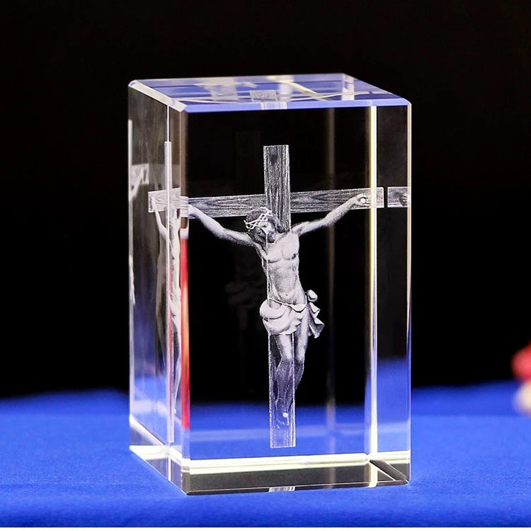 Low MOQ Religious Holy Father Jesus Cross Crystal Glass Cube Souvenirs 3d Engraving Crystal Crystal 3D Engraving Photo Inside