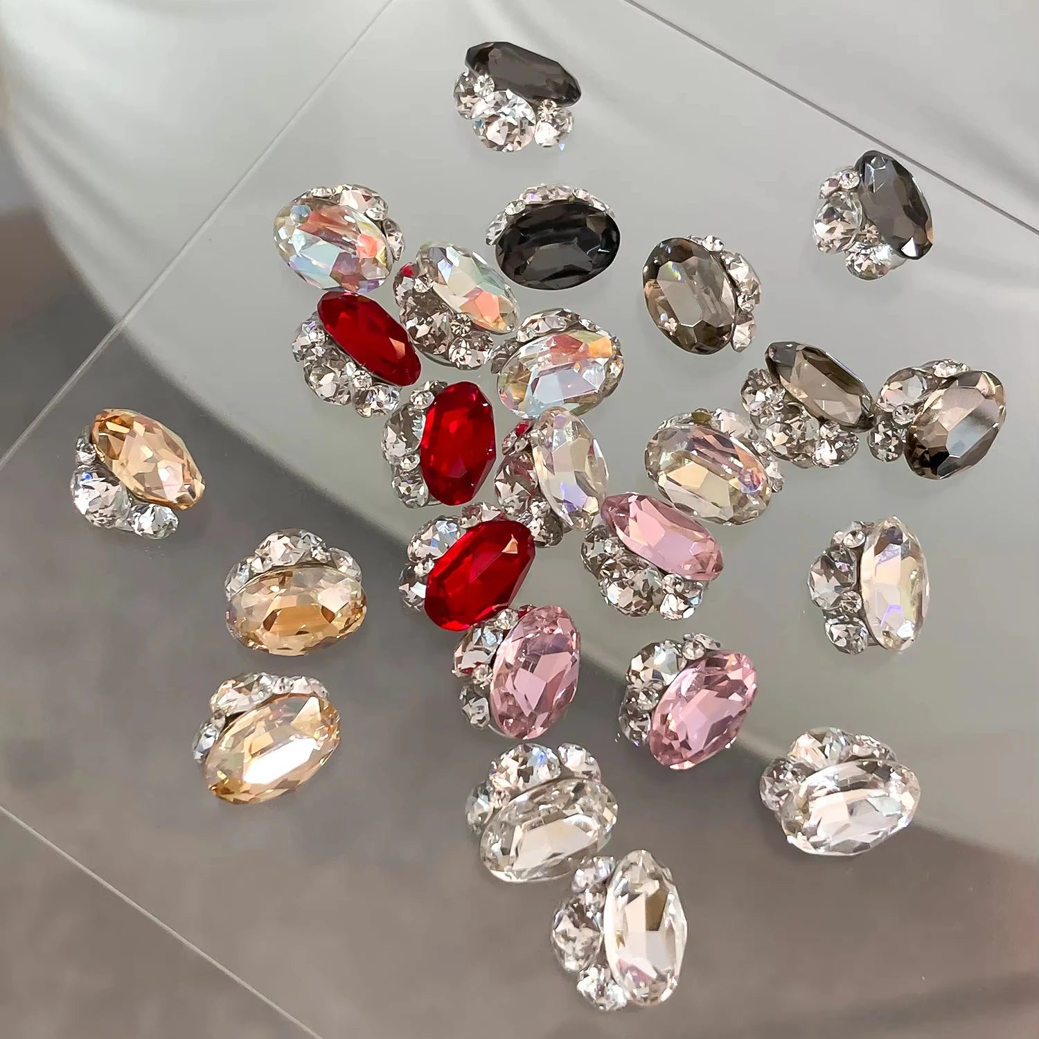 Handmade Aurora Sparkling Diamond Nail Rhinestones Light Luxury Color Accessory with Red Water Drop and White Diamond Design