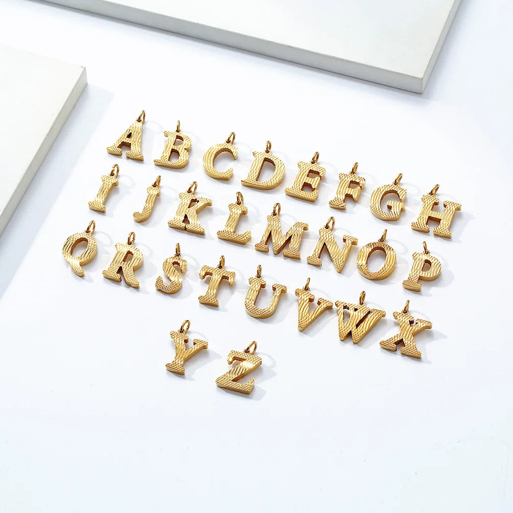 Top Fashion 18k Stainless Steel Embossed Initial 26 English Alphabet Letter Pendant for Jewelry Making