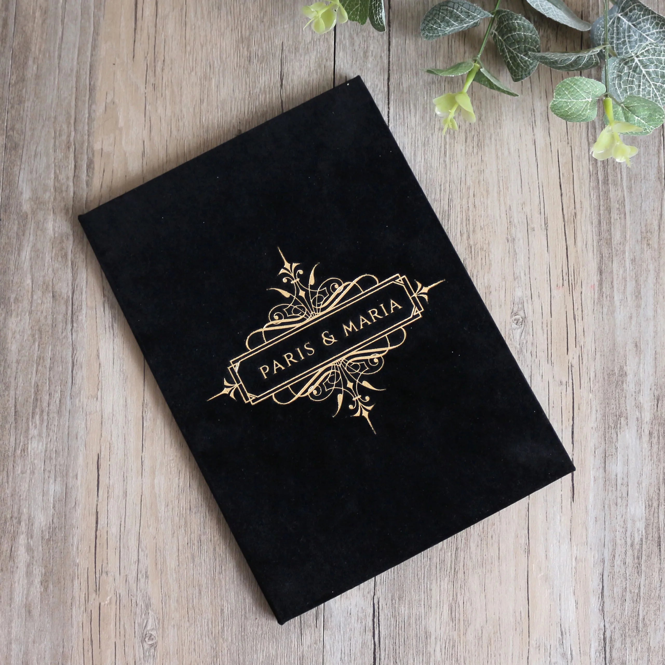 Fancy Black Velvet Hardcover Wedding Booklet Invitation Cards With Gold Foiled Initials Paper Envelope