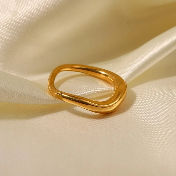 Landy Fashion 18k Gold Plated Wave Rings Trendy Minimalist Stainless Steel Gold Wave Ring for Women