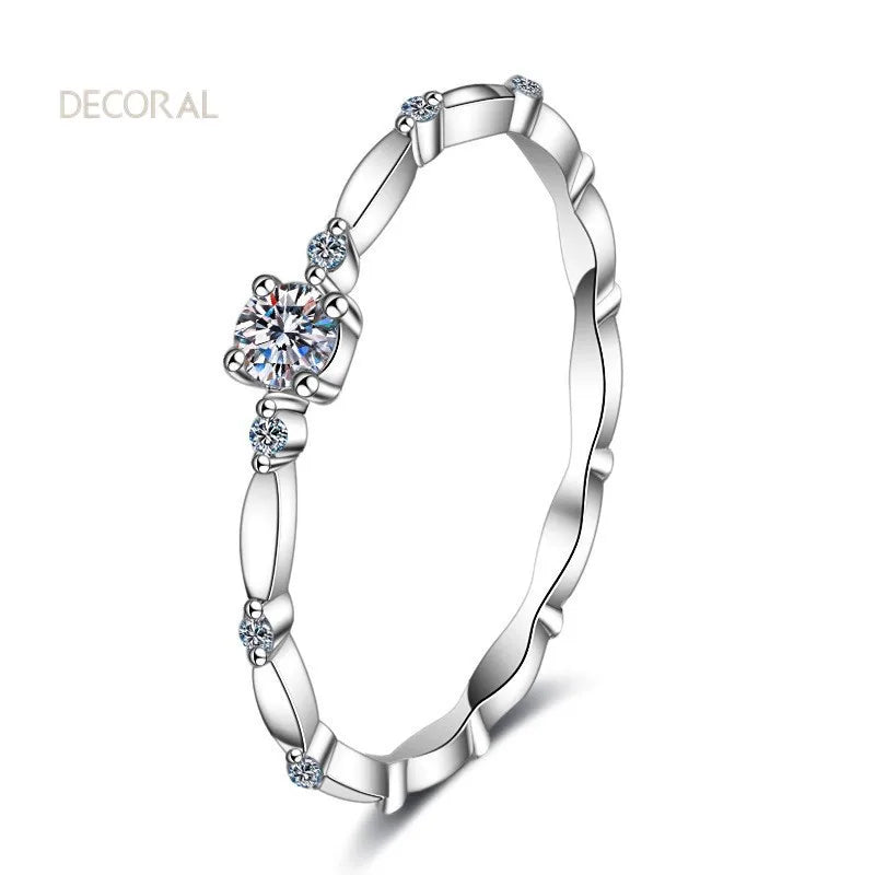 Classic Four Claw Wedding Ring Custom Gold Plated Engagement S925 Sterling Silver Sparkling Diamond VVS Moissanite Ring Women
