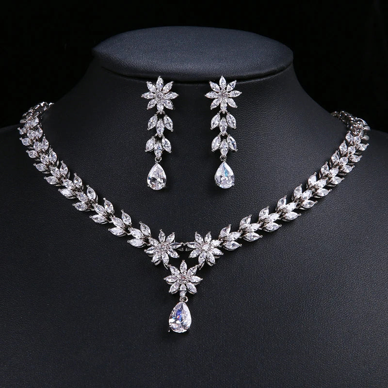 2022 New Arrival Wedding Jewelry Bridal Diamond Necklace Earrings Set Beautiful Leaf Zircon Jewelry Set for Women Girls