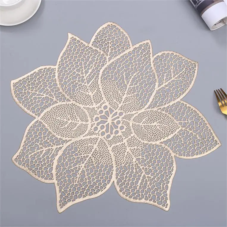 Table Decor Hollow Out Metallic Gold Charger Plates Mats Vinyl Woven Leaf PVC Placemats for Holiday Wedding Reception