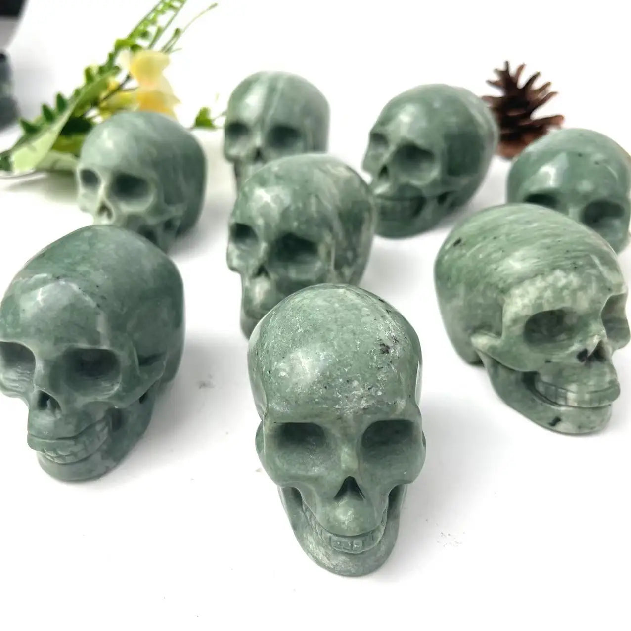 Cheap Price Hsiuyen Jade Skulls Hot Sale Cravings Crystal Skulls XiuYan Jade for  Decoration