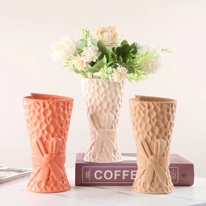 Nordic Creative Frosted Ceramic Vase Ornament Morandi Holding Bouquet Living Room Flower Arrangement Foyer Home Decoration