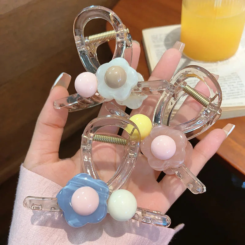 2023 New Arrival Acrylic Hair Claws Cute Small Flower Hair Claw Clips Hair Accessories for Women Girls