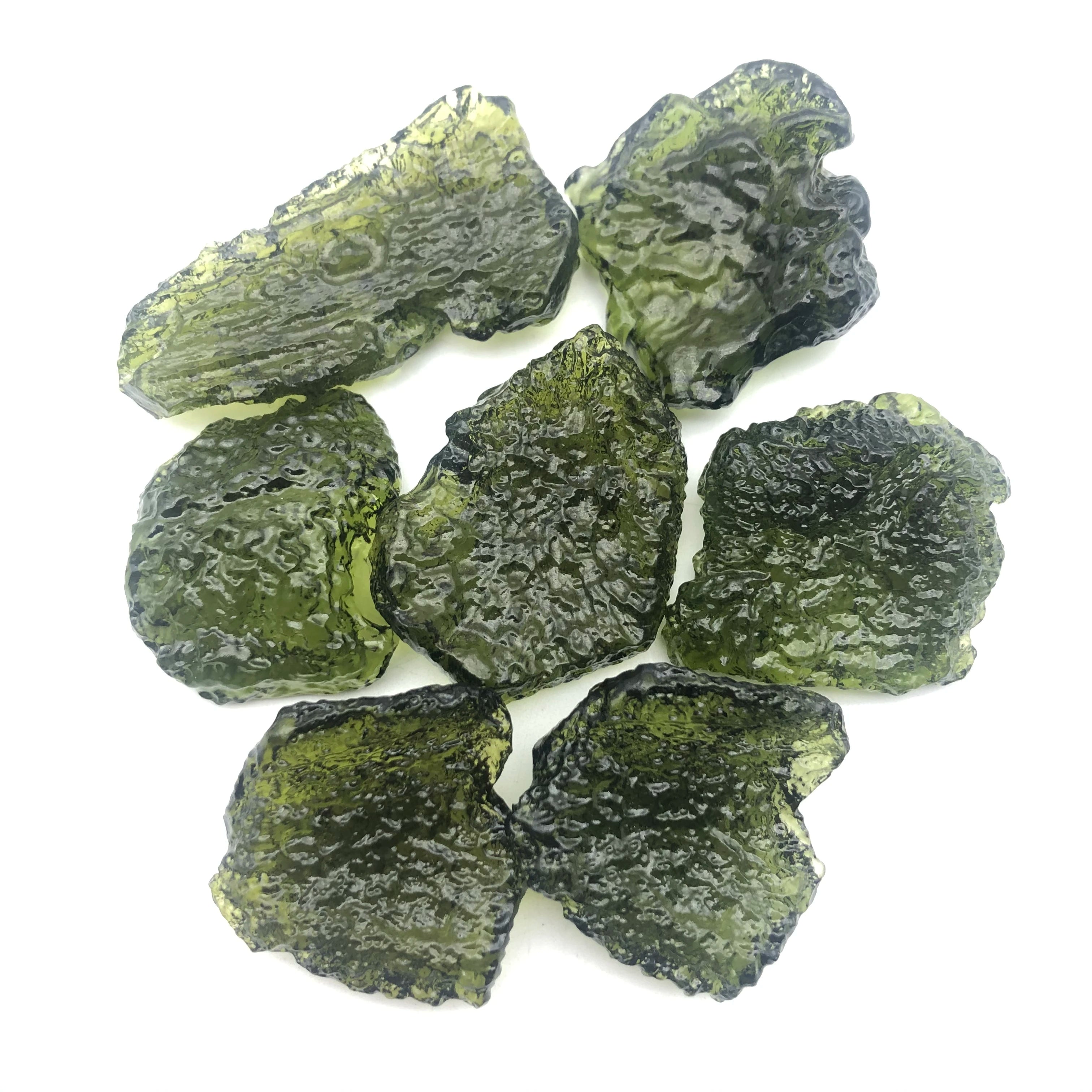 Hot Sale Synthetic Czech Meteorite Healing Stone Crystal Reiki Chakra Stone Moldavite for Crystal Necklace Pendant